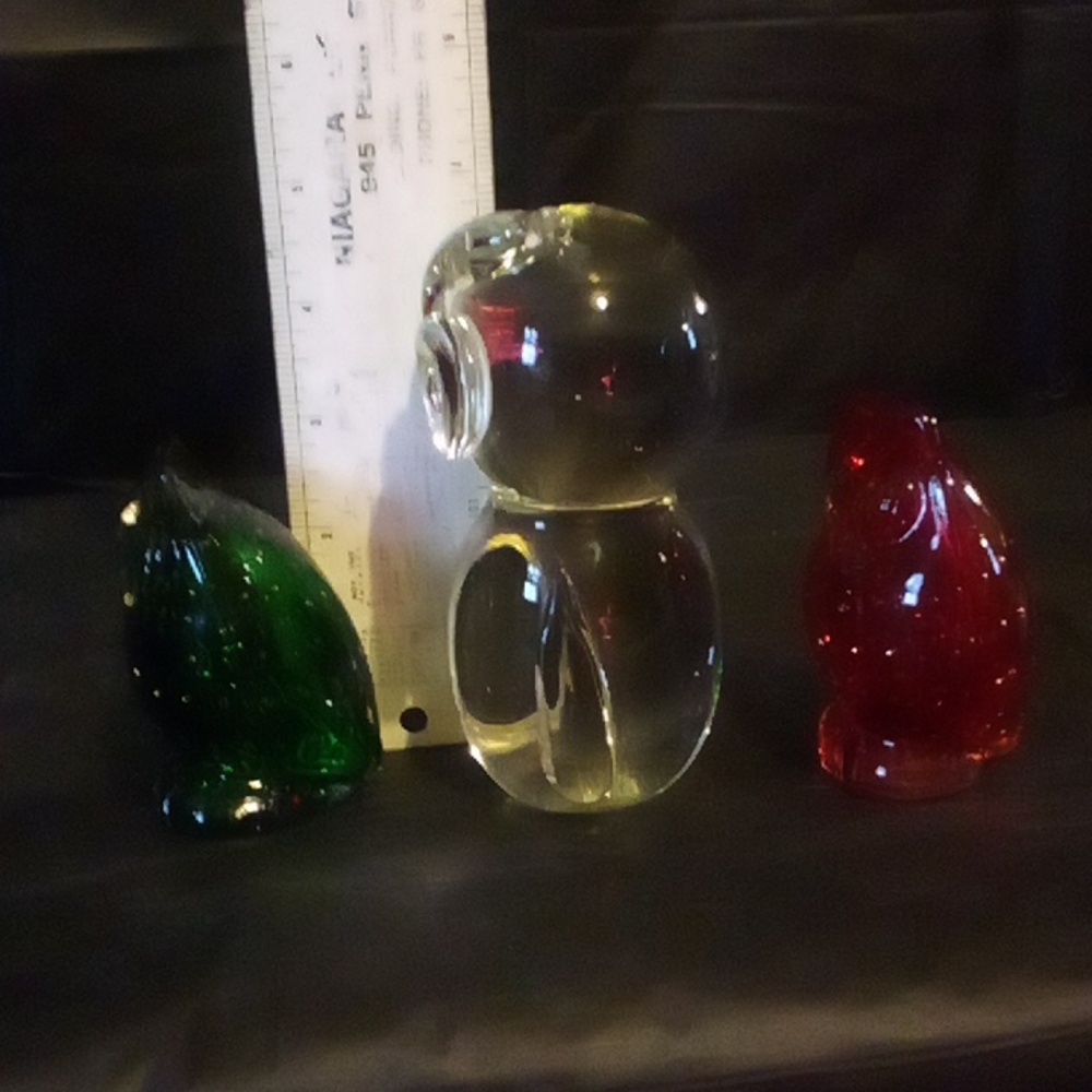 Owl paperweight or objects D' art bundle, red & green twins are blown glass - Picture 8 of 8